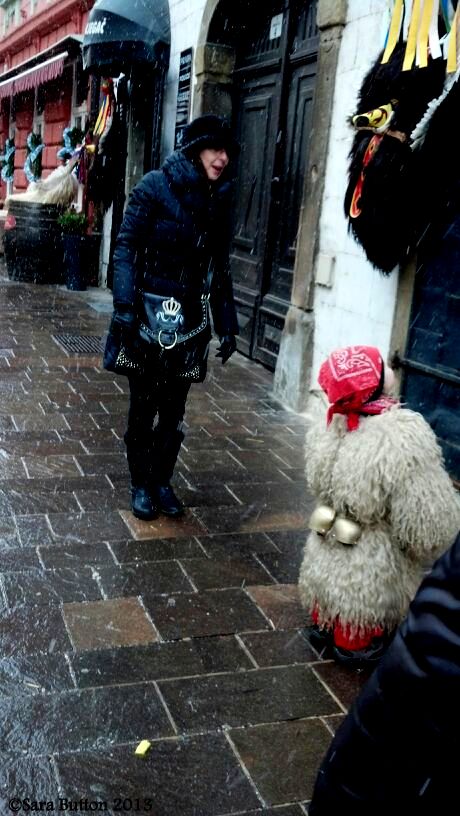 Little Kurent Admiring Bigger One